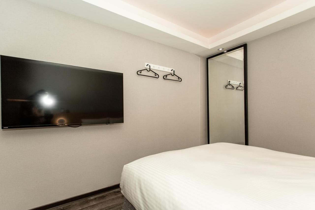 Hub Hotel Tucheng Eksteriør billede