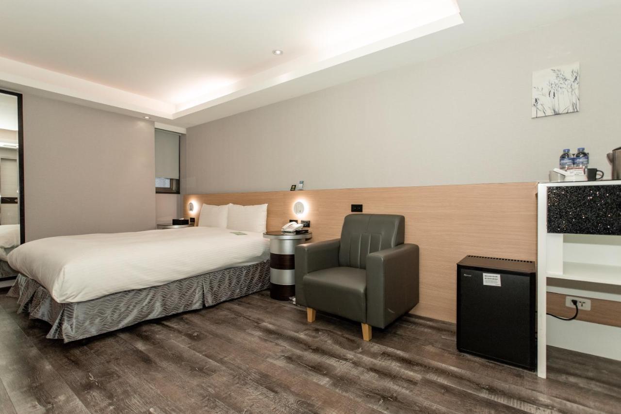 Hub Hotel Tucheng Eksteriør billede