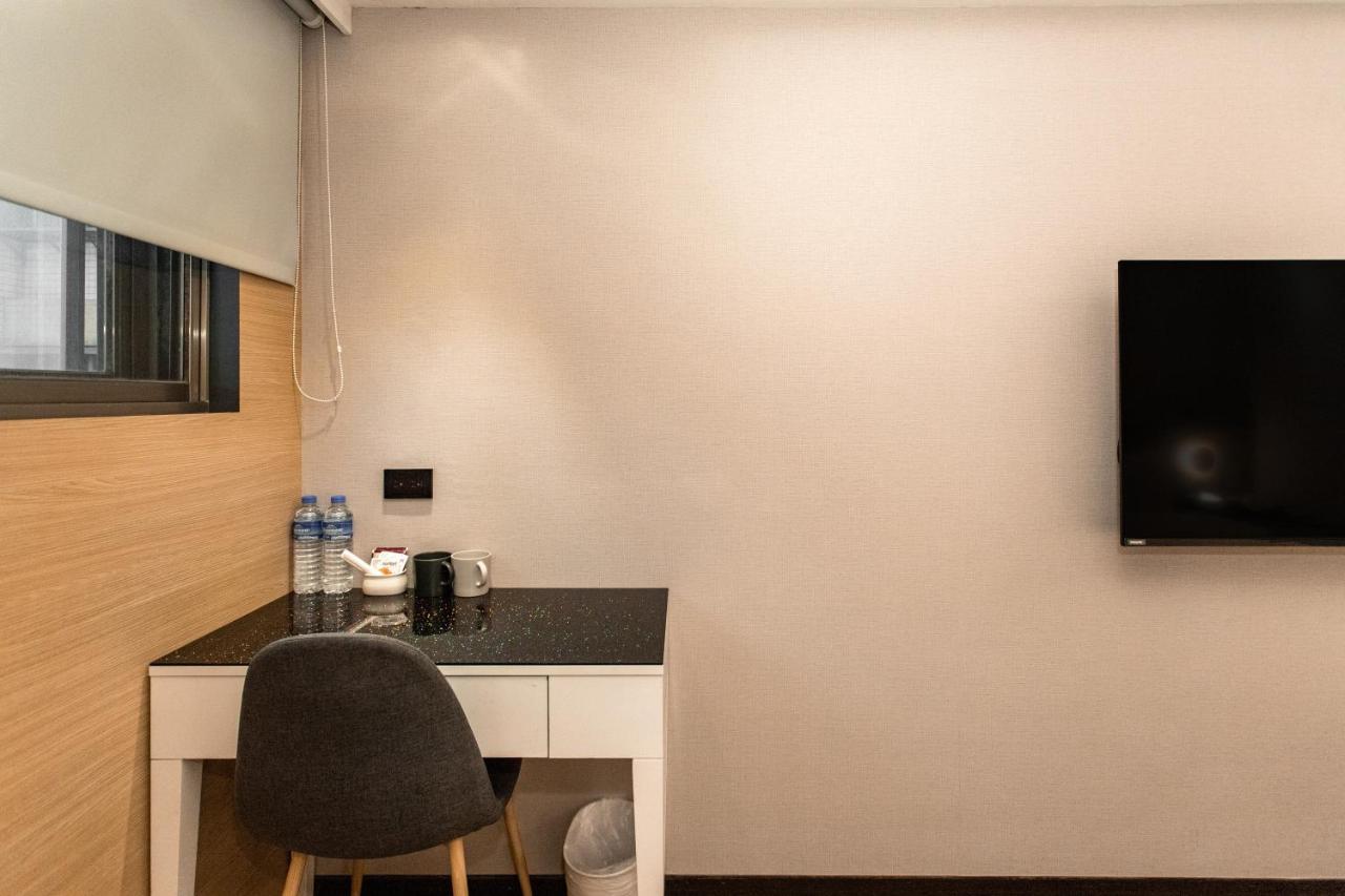 Hub Hotel Tucheng Eksteriør billede