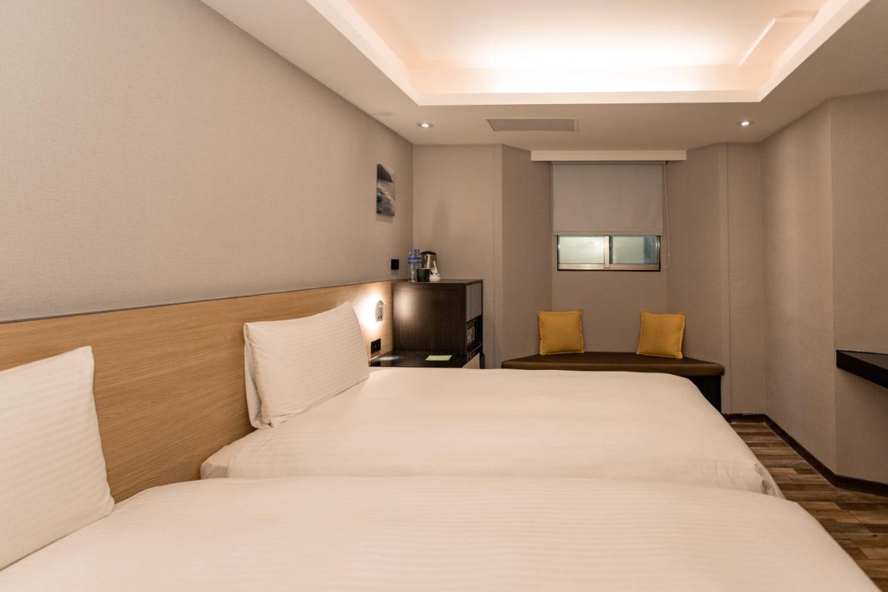 Hub Hotel Tucheng Eksteriør billede