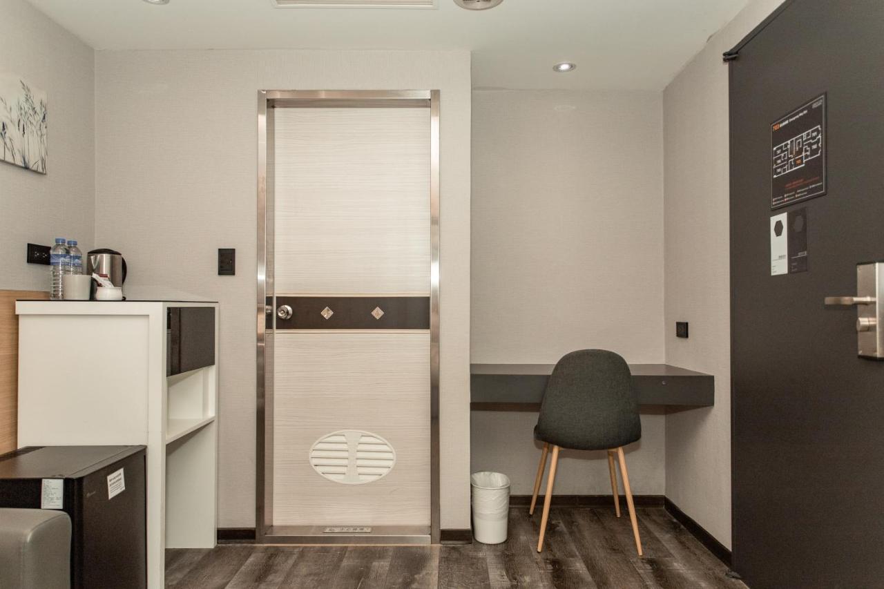 Hub Hotel Tucheng Eksteriør billede