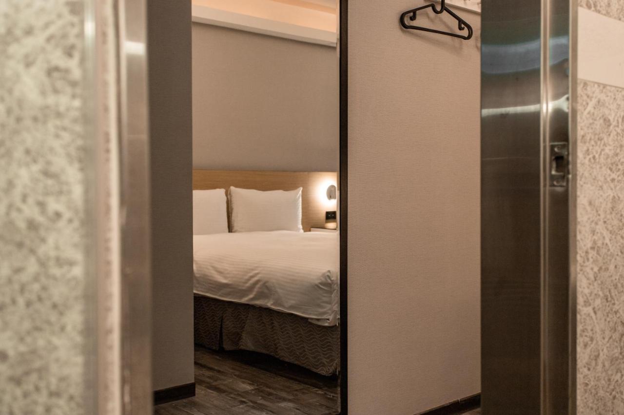 Hub Hotel Tucheng Eksteriør billede