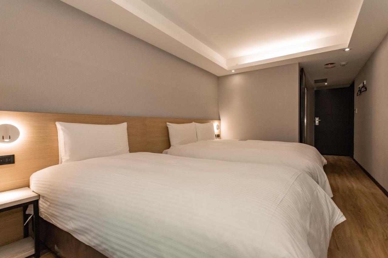 Hub Hotel Tucheng Eksteriør billede