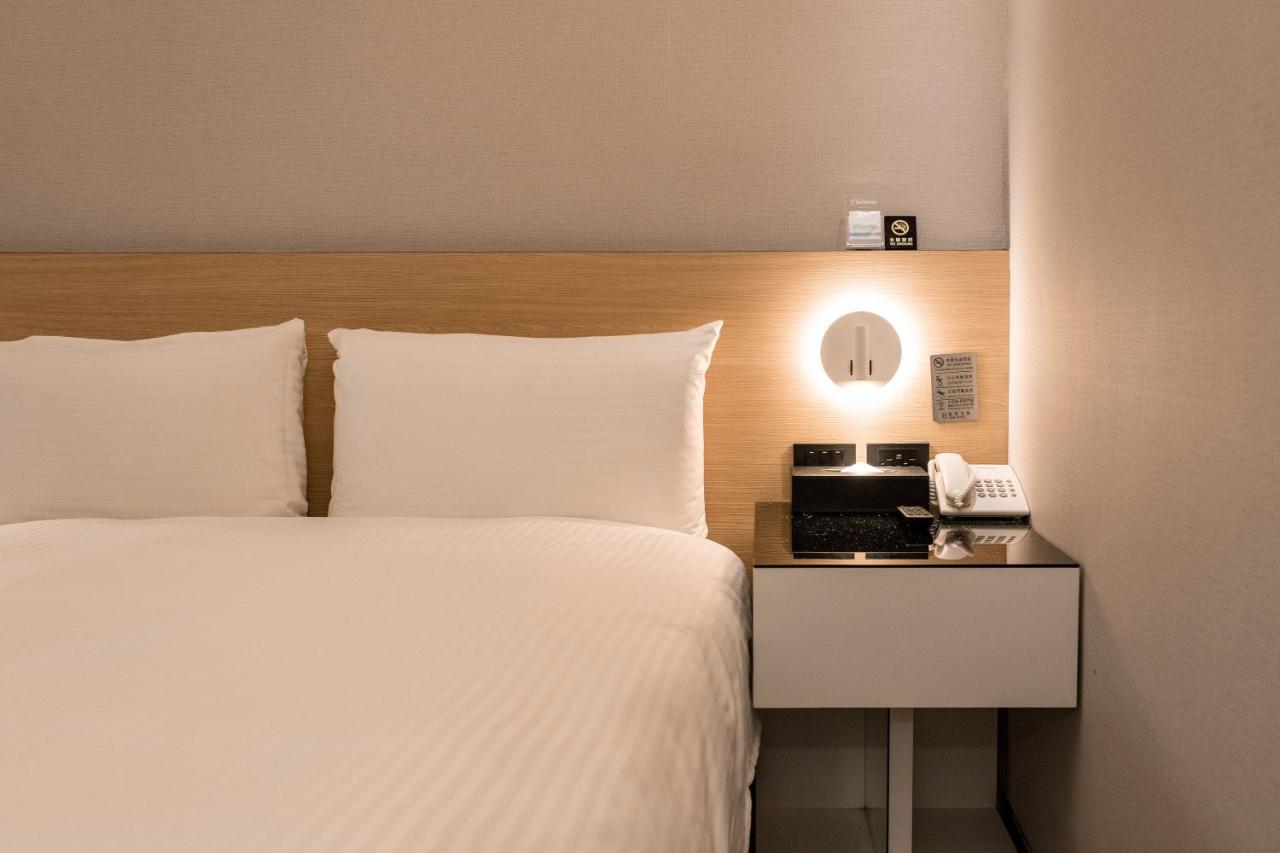 Hub Hotel Tucheng Eksteriør billede